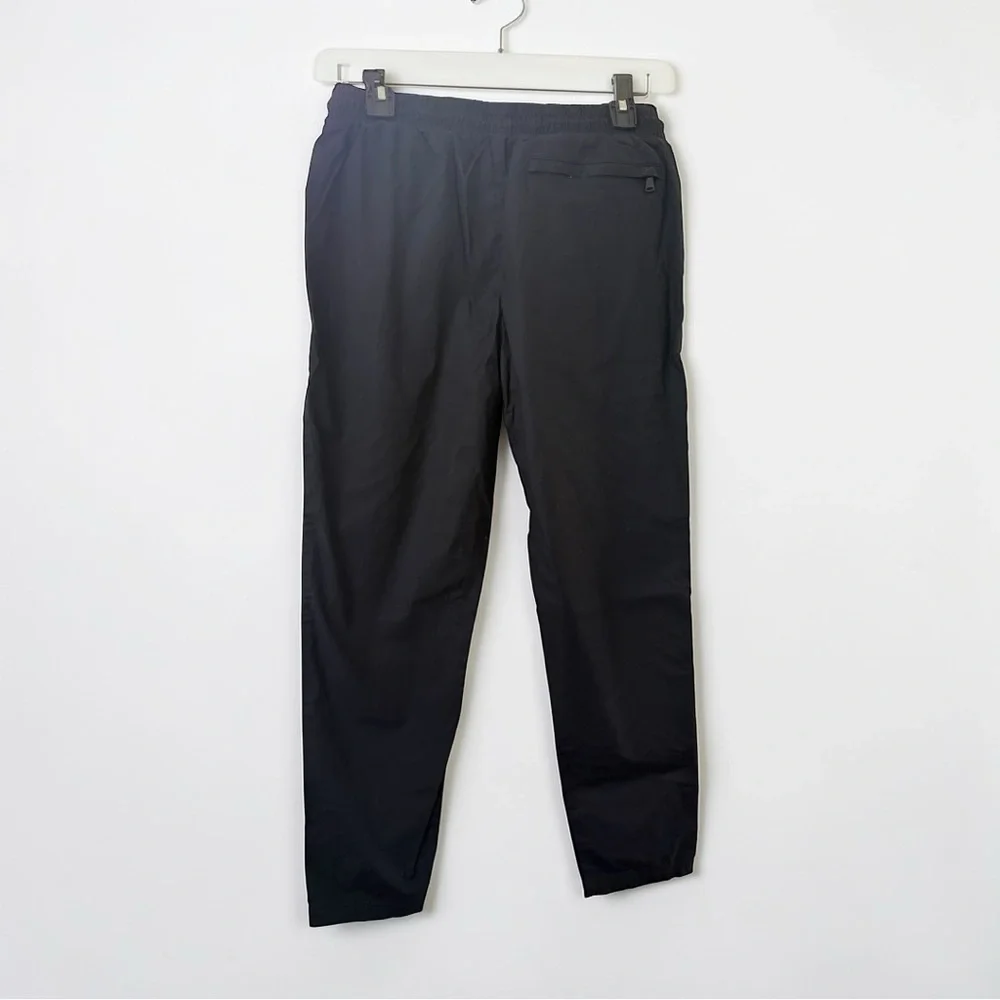 Fabletics The Heights Pant Men’s Size Small Black Athletic Pants EUC Joggers - Picture 7 of 14